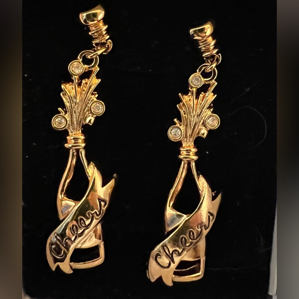 NIB Toast to New Year’s surgical post earrings